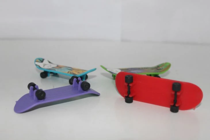 Finger Skateboard