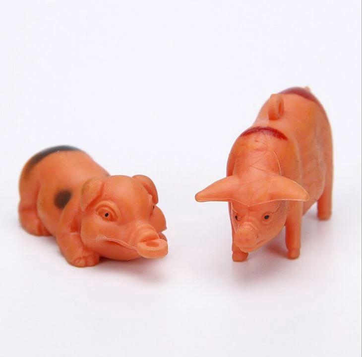 Hot Sell PVC Plastic Cute Mini Cartoon Pig Capsule Toy 2