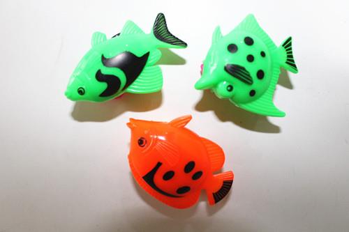 Cheap Pull Back Plastic Toy Fish Small Plastic Toy Ocean Fish Capsule Toy