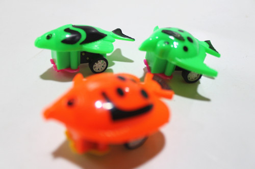 Cheap Pull Back Plastic Toy Fish Small Plastic Toy Ocean Fish Capsule Toy 2