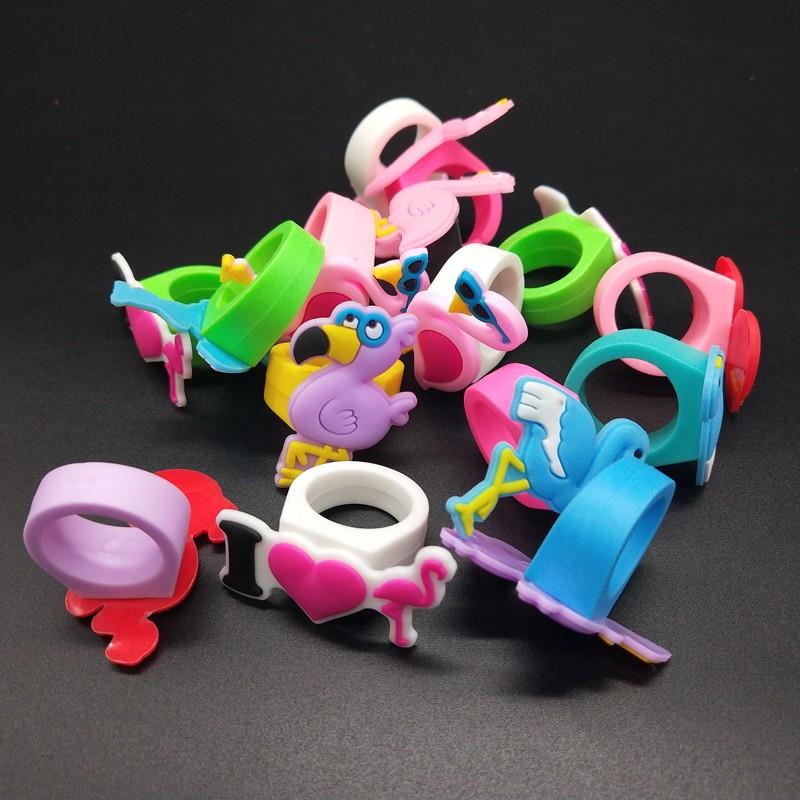 flamingo finger ring (1)