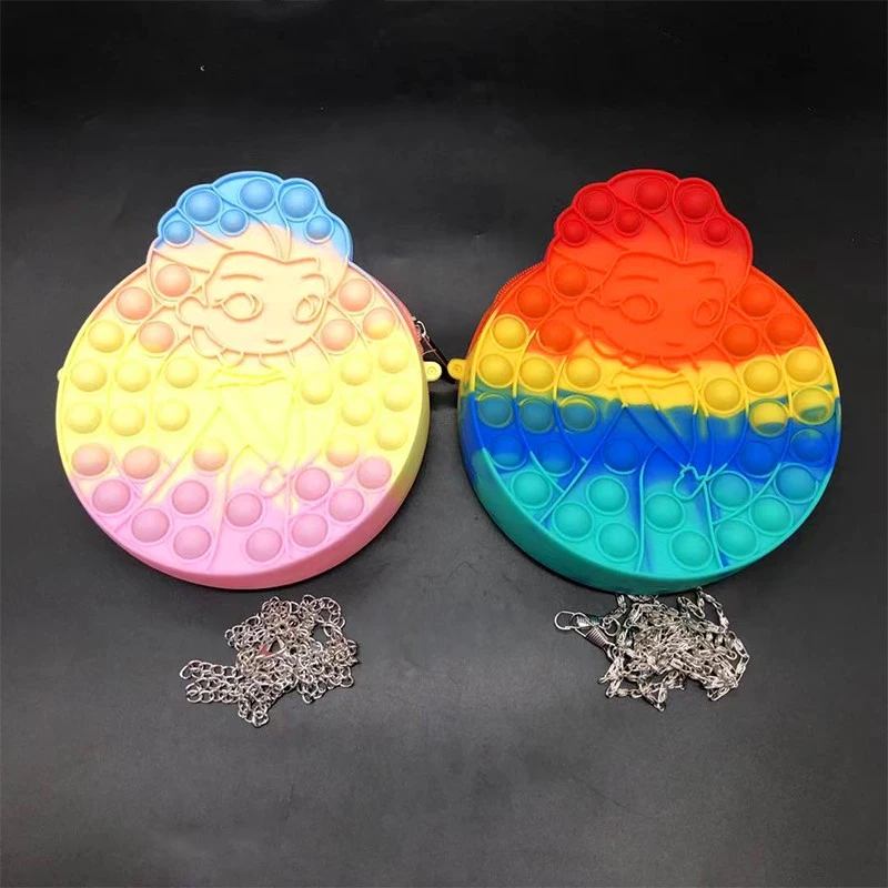 girls push bubble bags (4)