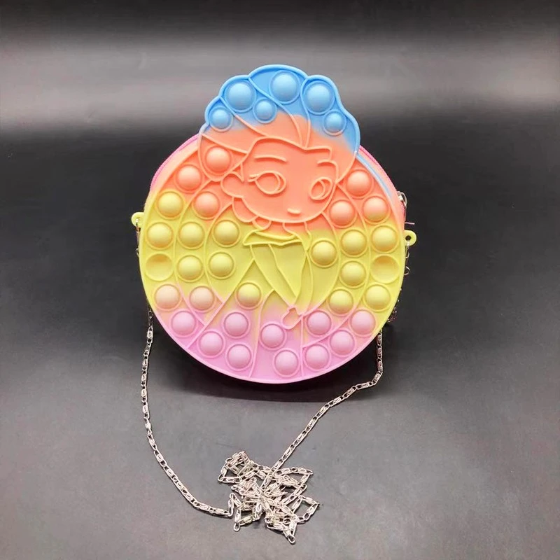 girls push bubble bags (6)