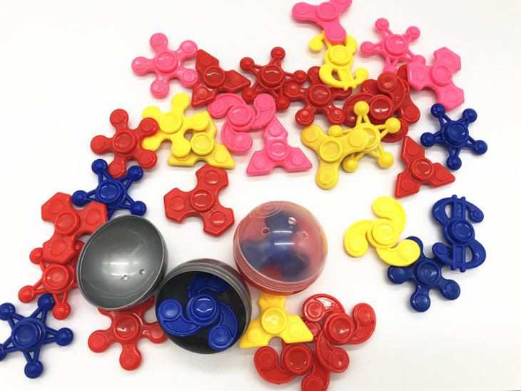 Kids Cheaper Plastic Hand Spinner Toy For 5cm Capsule