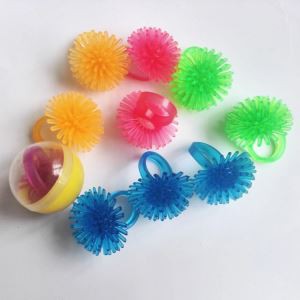 Promotion 3.2cm Spiky Childrens Finger Ring For Capsule Toy