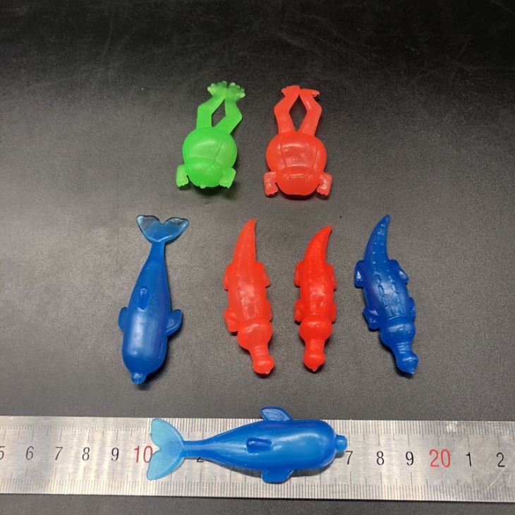 Mini Sticky Slingshot Animal Toys For Plastic Capsule
