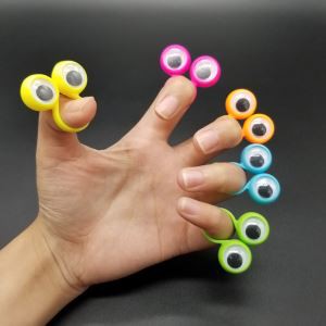 Plastic Eye Shape Ring Toy