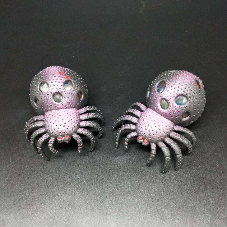 squeeze spider -1