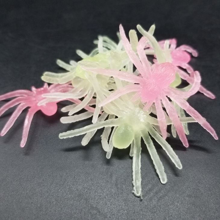 TPR Glow In The Dark Spider Toys