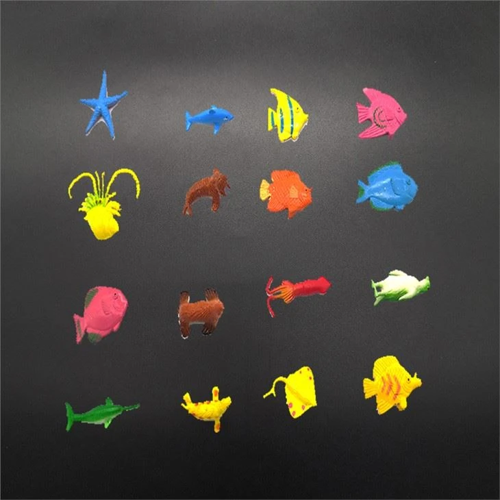 16 Designs Small Ocean Animal Figures