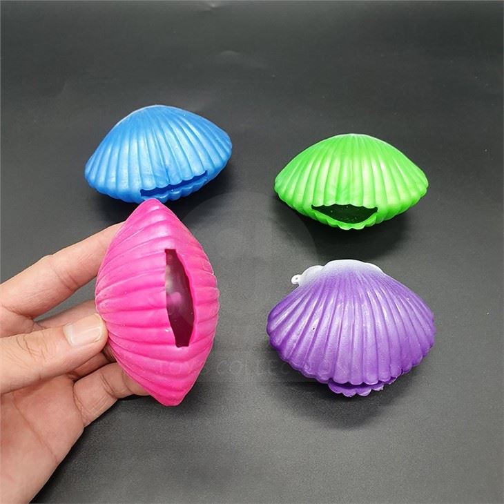 Squeeze Squishy Shell Ball With Figures Inside