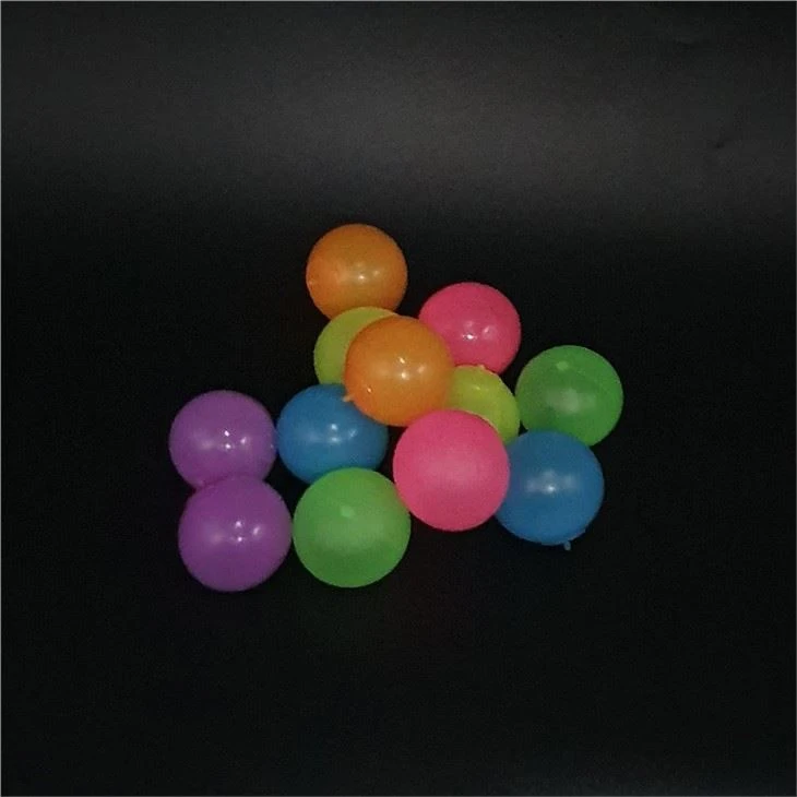 4.5cm Glow In The Dark Sticky Balls